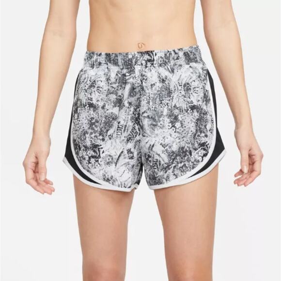 New ~ NIKE ~ Women's DRI-Fit Tempo Printed Running Shorts Size XS - Picture 1 of 7